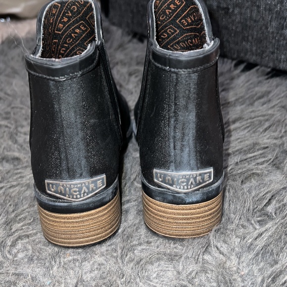 Women’s Unicare black rain ankle boots, size 7 - Picture 3 of 11